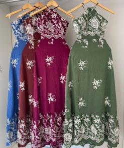 Vestido longo com detalhe Bordado